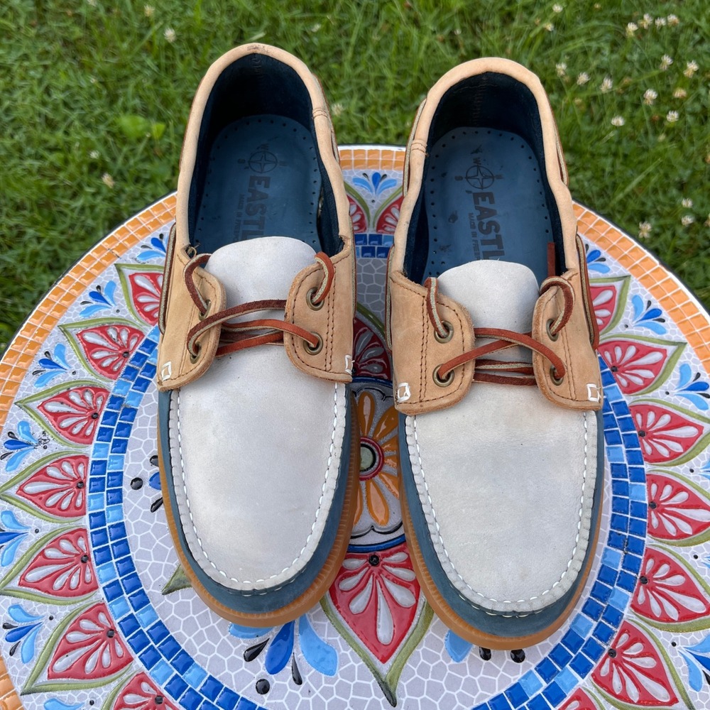 Vintage Eastland 2-Eye Boat Shoes Men's 9.5E Blue Tan Leather Made in USA Vibram